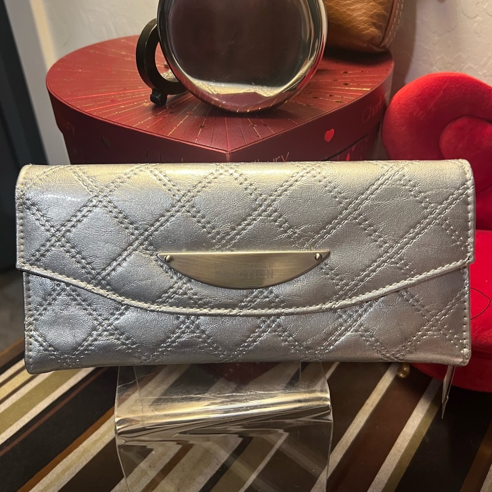 Kenneth Cole Reaction Silver Quilted Women's Wallet
